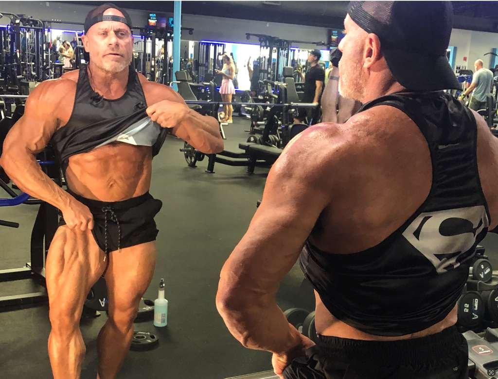 Steven Panzella training in the gym